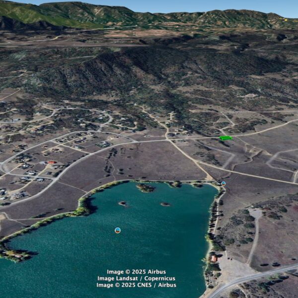 Scenic Location Near Lake - Image 3