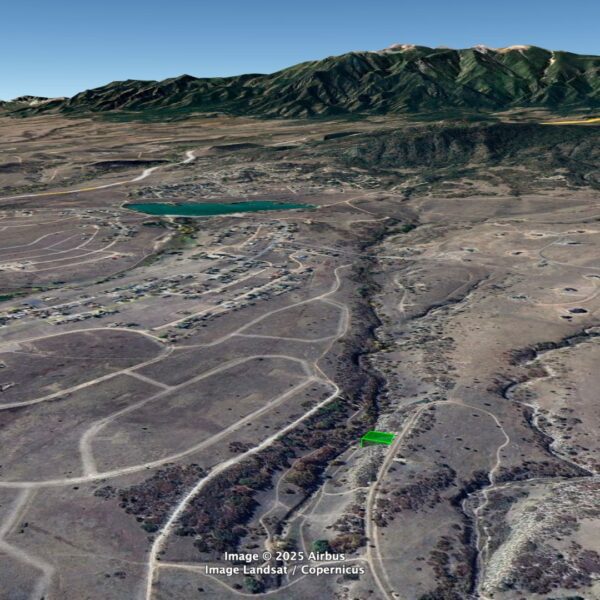 Large Lot Near Creek - Image 6