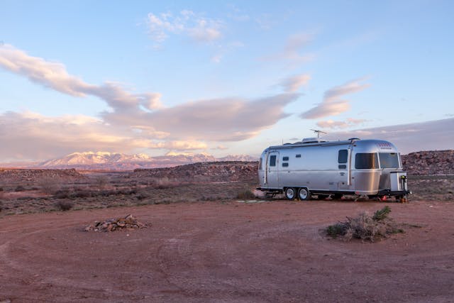Buy off-grid land